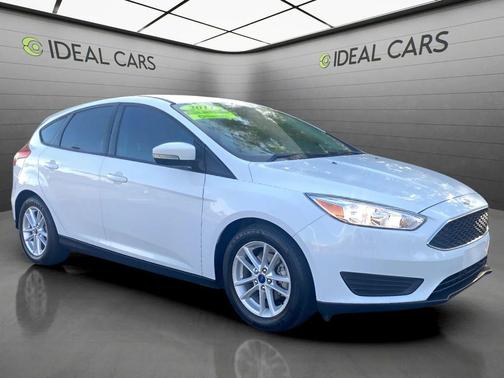 Frozen White 2017 Ford Focus SE