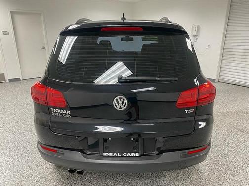 2016 Volkswagen Tiguan S
