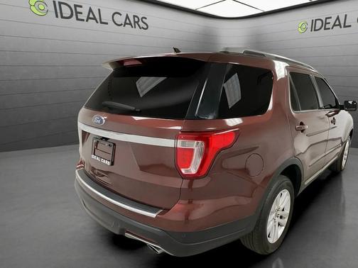 Maroon 2018 Ford Explorer XLT