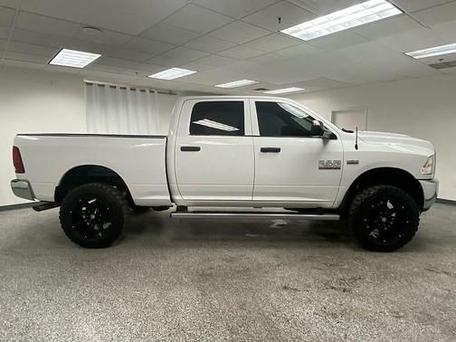 2018 RAM 2500 Tradesman Crew Cab 4x4 6'4' Box