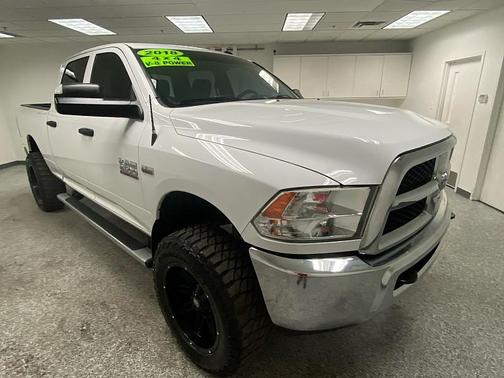 2018 RAM 2500 Tradesman Crew Cab 4x4 6'4' Box