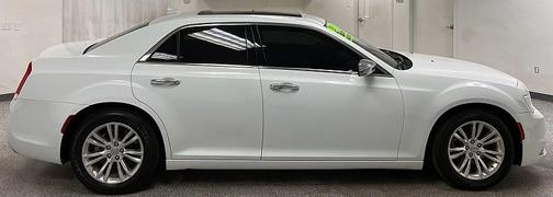 2015 Chrysler 300C Base