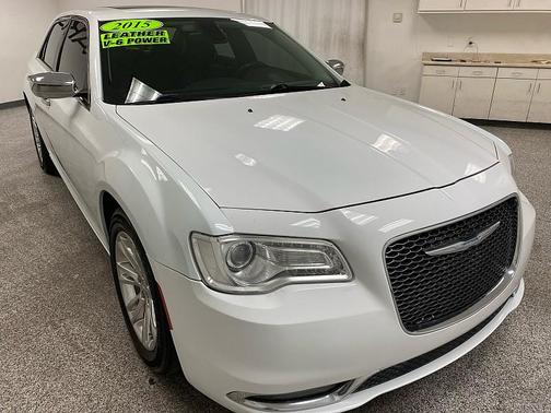 2015 Chrysler 300C Base