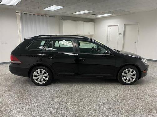 2011 Volkswagen Jetta SportWagen S