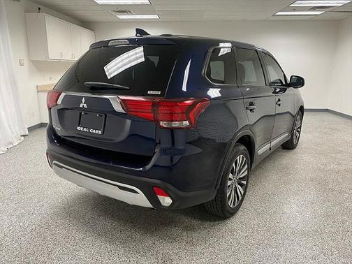 2020 Mitsubishi Outlander SE