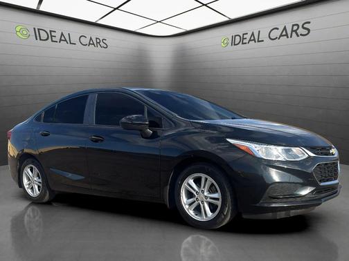 Mosaic Black Metallic 2017 Chevrolet Cruze LS