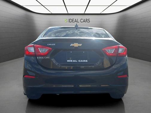 Mosaic Black Metallic 2017 Chevrolet Cruze LS