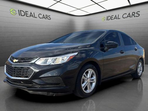 Mosaic Black Metallic 2017 Chevrolet Cruze LS