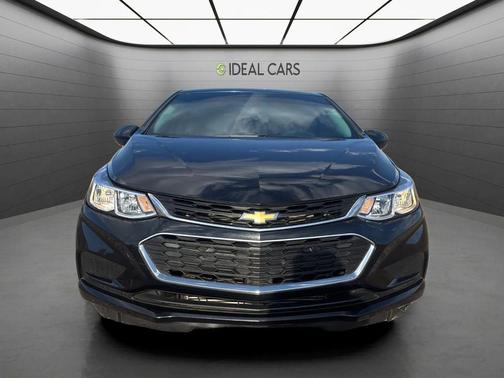 Mosaic Black Metallic 2017 Chevrolet Cruze LS