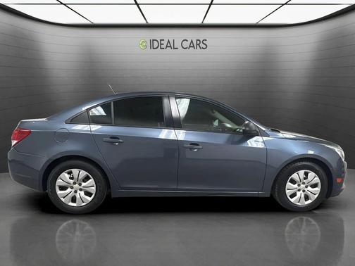 Atlantis Blue Metallic 2014 Chevrolet Cruze LS