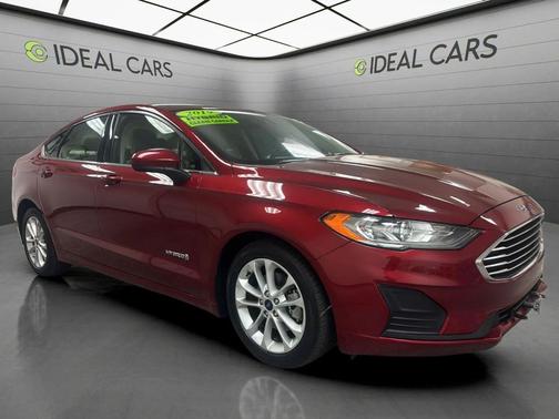 Ruby Red Metallic Tinted Clearcoat 2019 Ford Fusion Hybrid SE