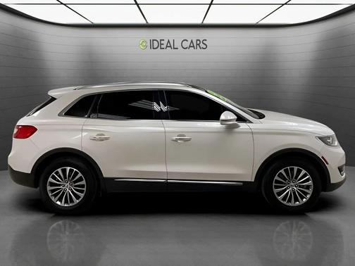 White Platinum Metallic Tri-Coat 2016 Lincoln MKX Select