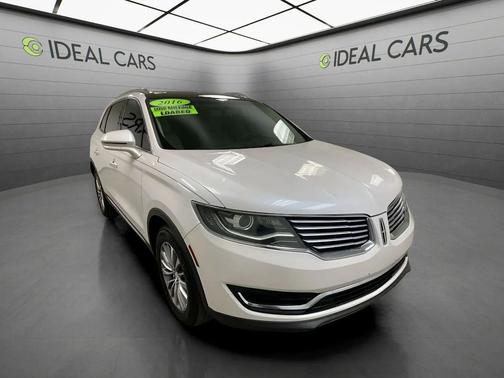 White Platinum Metallic Tri-Coat 2016 Lincoln MKX Select
