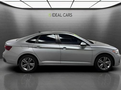 Pyrite Silver Metallic 2022 Volkswagen Jetta 1.5T SE