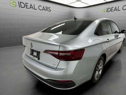 Pyrite Silver Metallic 2022 Volkswagen Jetta 1.5T SE