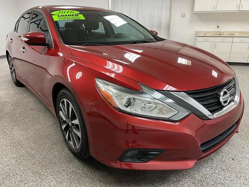 BURGUNDY 2016 Nissan Altima 2.5 SL