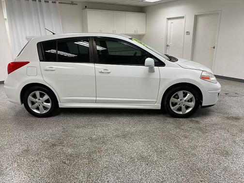 2012 Nissan Versa 1.8 SL