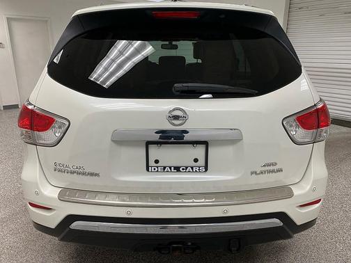 DIAMOND WHITE 2015 Nissan Pathfinder Platinum