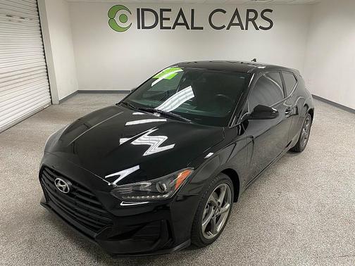 2019 Hyundai Veloster 2