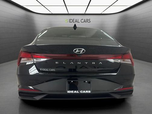Phantom Black 2023 Hyundai ELANTRA SEL