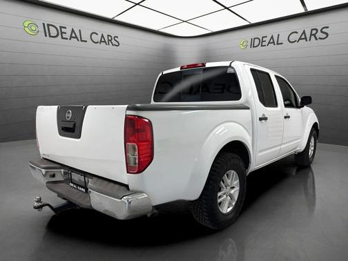 Glacier White 2018 Nissan Frontier SV