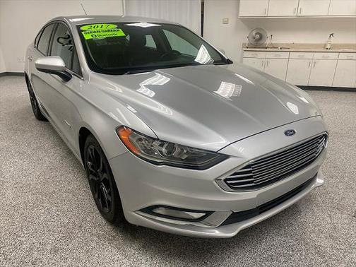 2017 Ford Fusion Hybrid SE