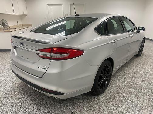 2017 Ford Fusion Hybrid SE