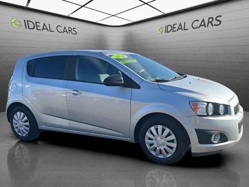 Silver Ice Metallic 2016 Chevrolet Sonic LS