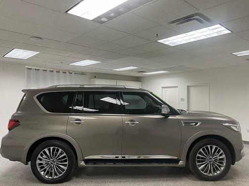 2018 INFINITI QX80 Base