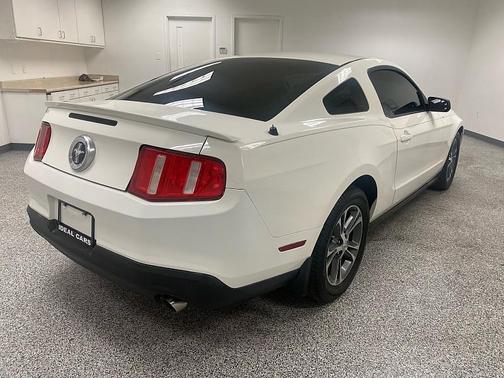 2011 Ford Mustang V6
