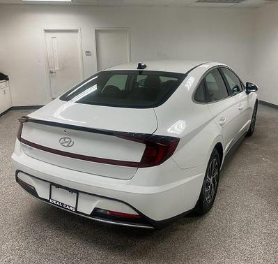 2022 Hyundai SONATA Hybrid Base
