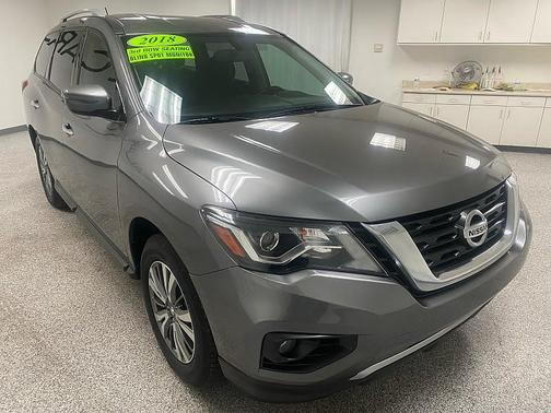 2018 Nissan Pathfinder SV