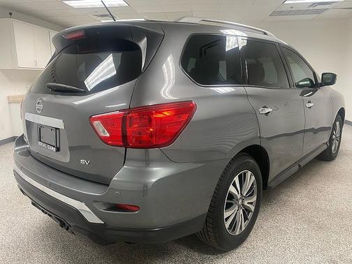 2018 Nissan Pathfinder SV