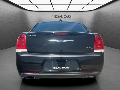 Gloss Black 2016 Chrysler 300 S