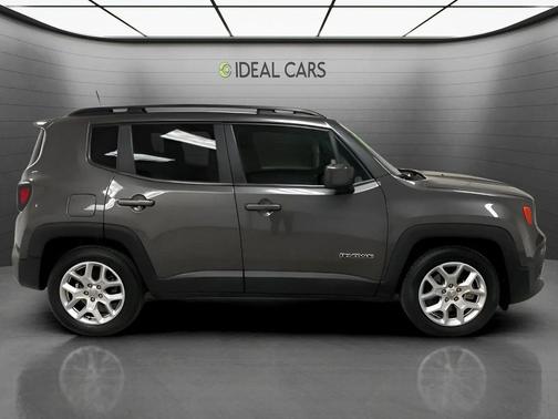 Granite Crystal Metallic Clearcoat 2018 Jeep Renegade Latitude