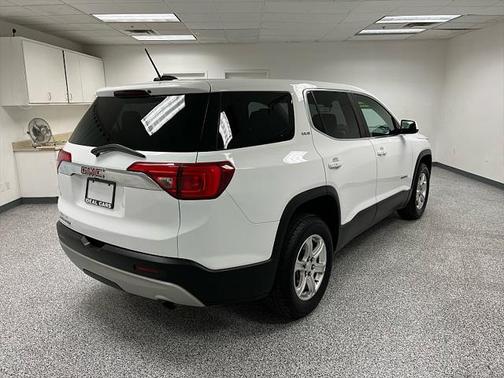 2017 GMC Acadia SLE-1