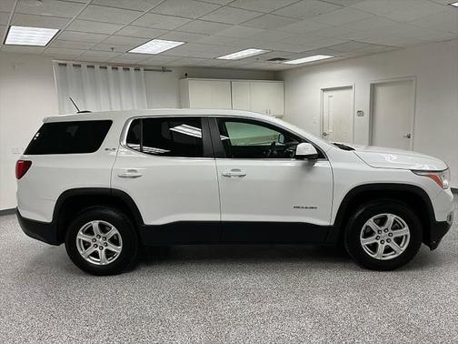 2017 GMC Acadia SLE-1