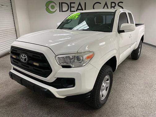 2016 Toyota Tacoma SR