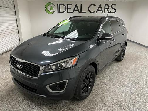2017 Kia Sorento LX