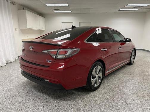 2016 Hyundai SONATA Hybrid Limited