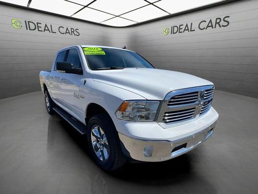 Bright White Clearcoat 2016 RAM 1500 Big Horn