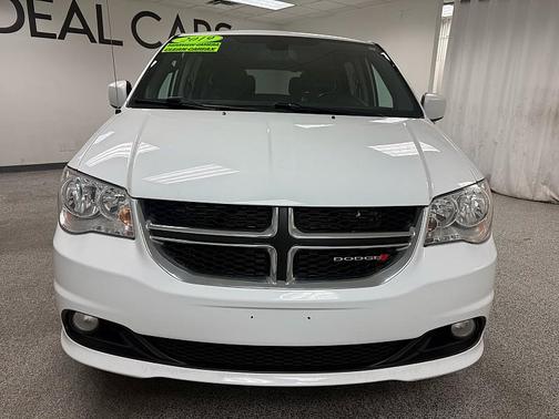 White Knuckle Clearcoat 2019 Dodge Grand Caravan SXT