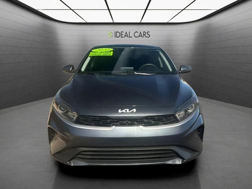 Gravity Gray 2022 Kia Forte LXS