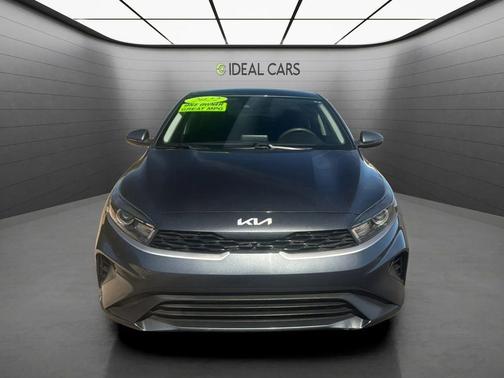 Gravity Gray 2022 Kia Forte LXS