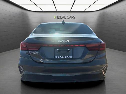 Gravity Gray 2022 Kia Forte LXS
