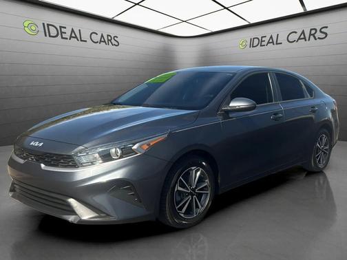 Gravity Gray 2022 Kia Forte LXS