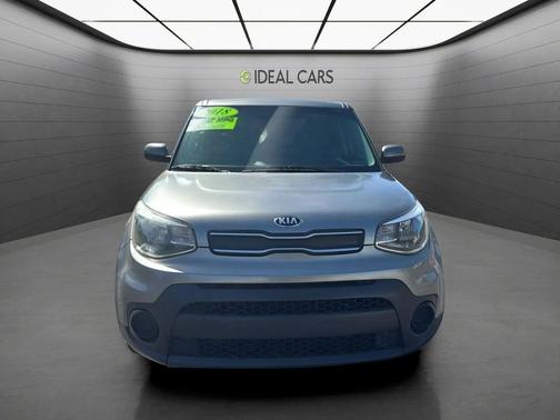 Titanium Gray 2018 Kia Soul Base