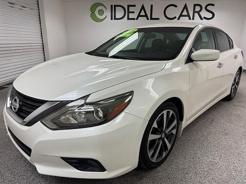 DIAMOND WHITE 2016 Nissan Altima 2.5 SR