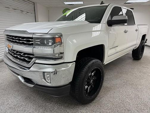 Iridescent Pearl Tricoat 2016 Chevrolet Silverado 1500 LTZ