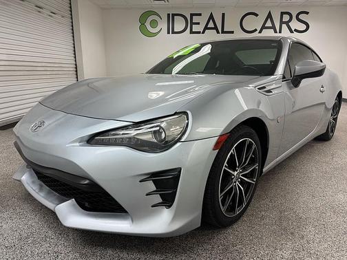 SILVER 2017 Toyota 86 Base